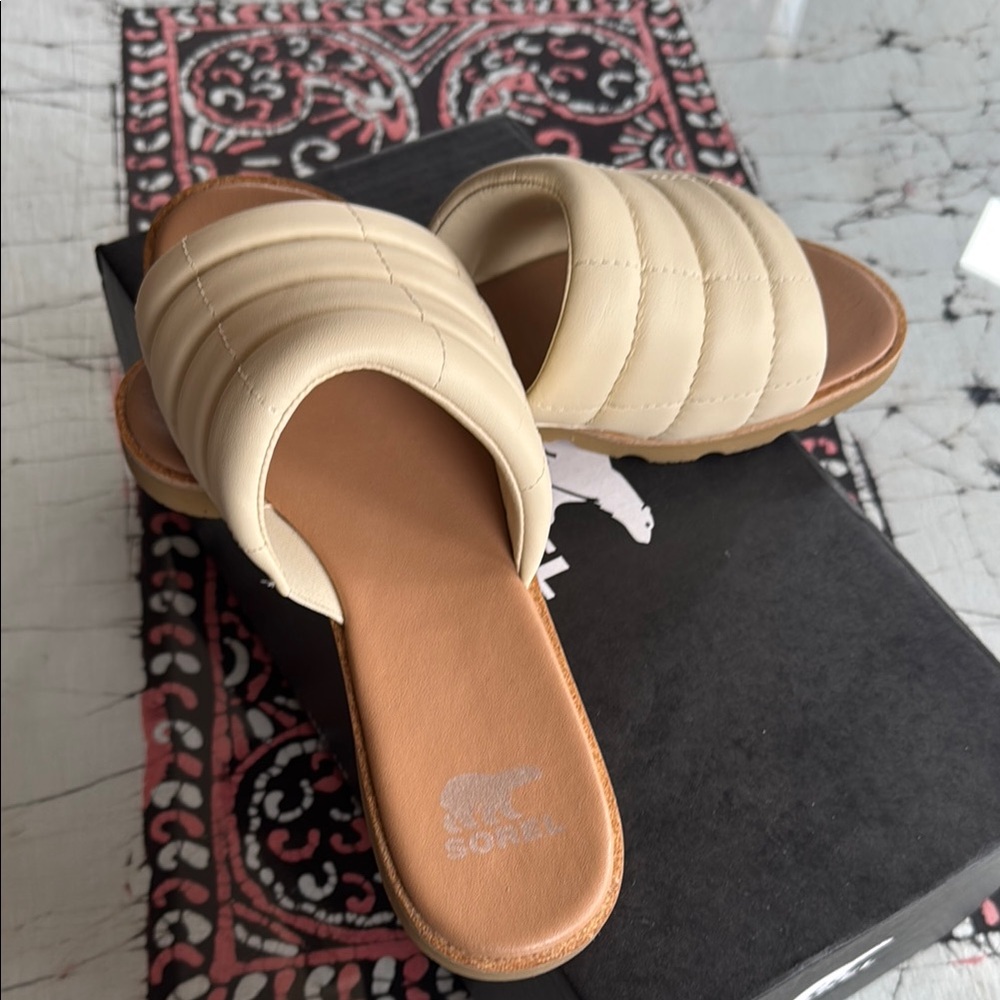 Sorel Women's Cream Slide Sandals